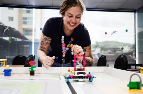Transforme Sua Vida e Alavanque Sua Carreira: A Revolução da Educação com a Franquia Robomind